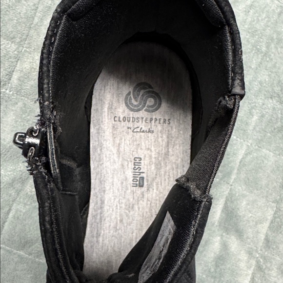 Clark Cloudsteppers, Black Booties, No Heel, Suede, Comfortable, Size 8.5 - Picture 3 of 9